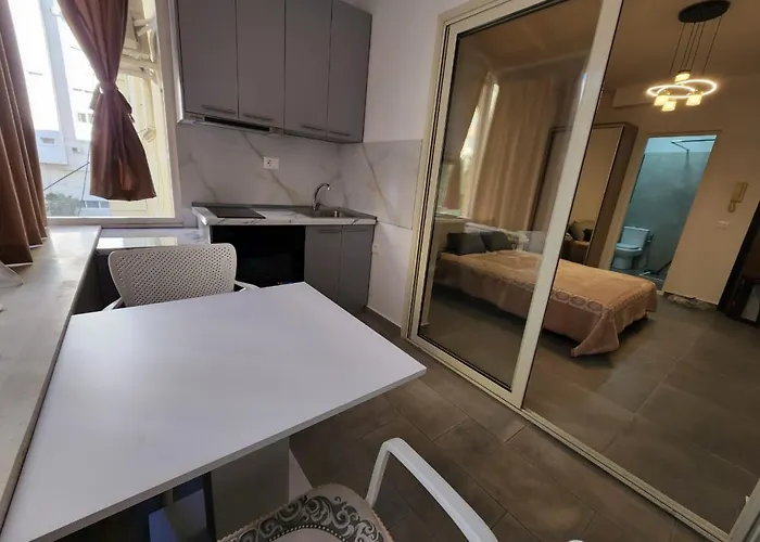 Shkembi I Kavajes גולם