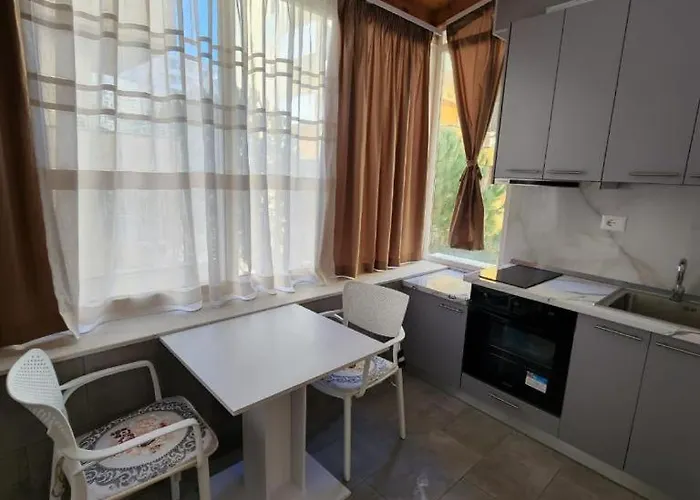 Shkembi I Kavajes Lejlighed